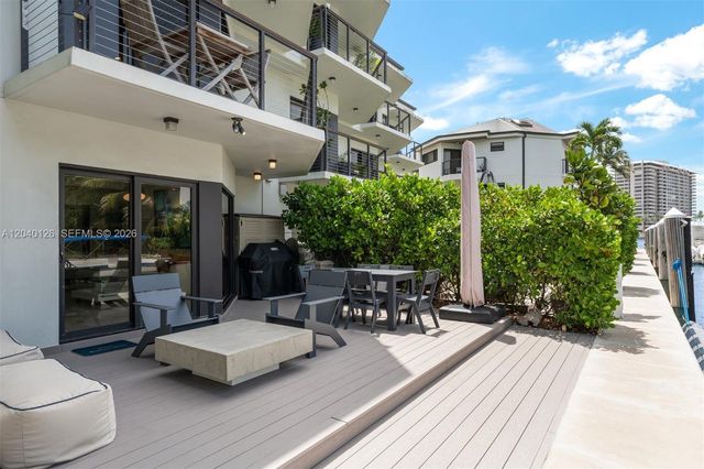3560 W Fairview Street, Miami, FL 33133