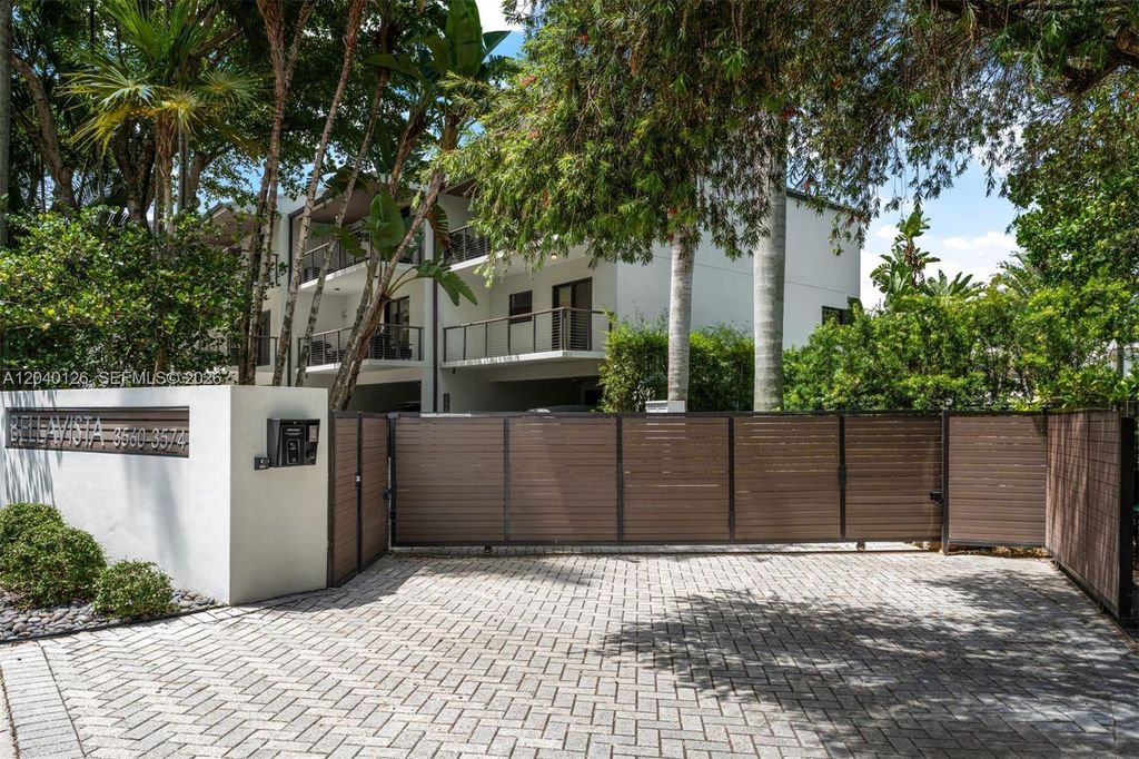 3560 W Fairview Street, Miami, FL 33133