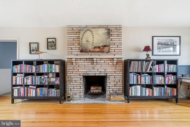 3 SAINT DAVIDS RD, Cherry Hill, NJ 08002