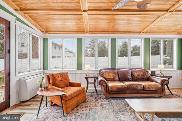 3 SAINT DAVIDS RD, Cherry Hill, NJ 08002