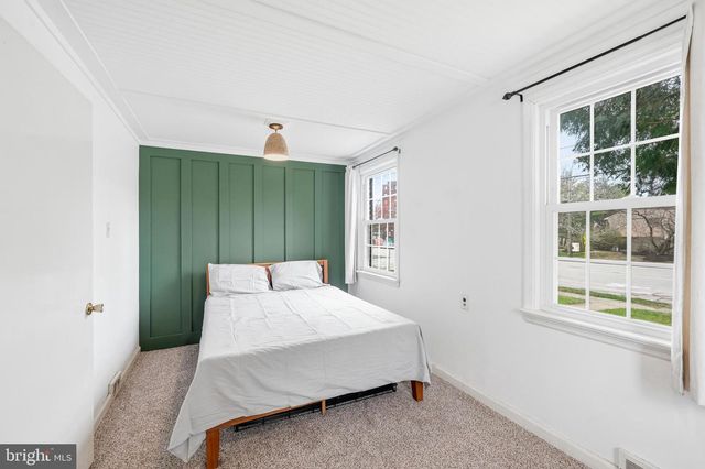 3 SAINT DAVIDS RD, Cherry Hill, NJ 08002