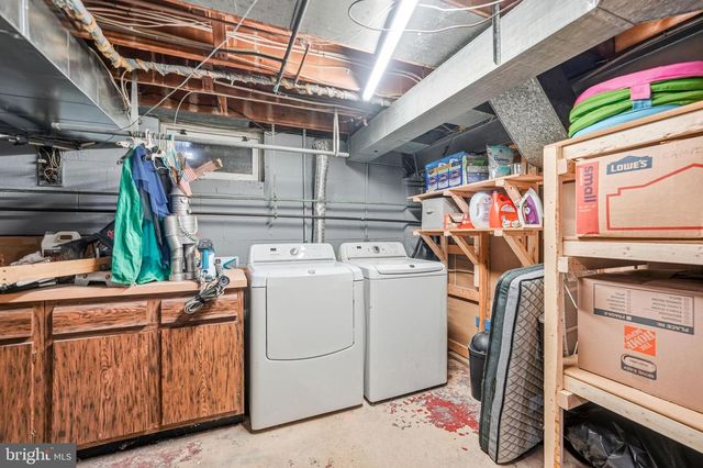 3 SAINT DAVIDS RD, Cherry Hill, NJ 08002