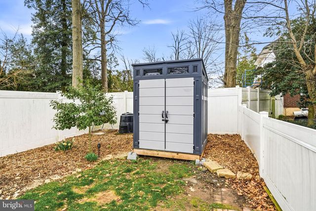 3 SAINT DAVIDS RD, Cherry Hill, NJ 08002