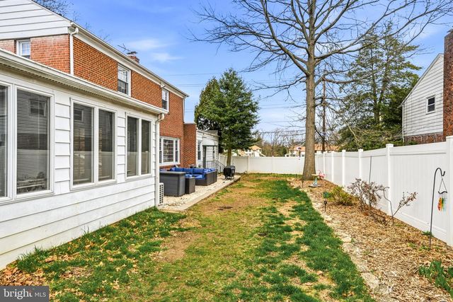 3 SAINT DAVIDS RD, Cherry Hill, NJ 08002