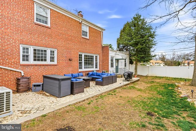 3 SAINT DAVIDS RD, Cherry Hill, NJ 08002