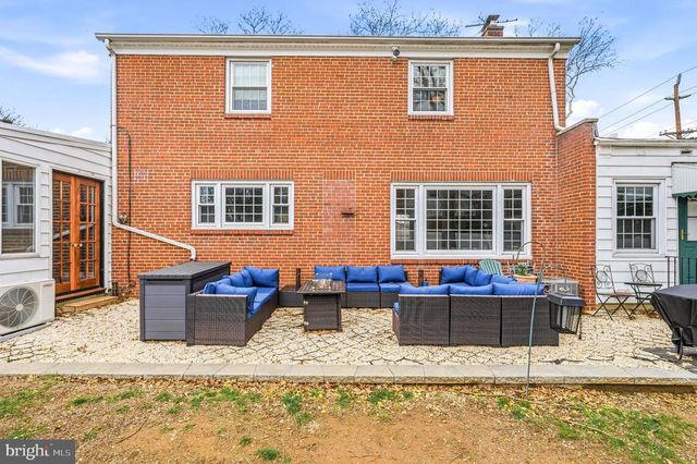 3 SAINT DAVIDS RD, Cherry Hill, NJ 08002