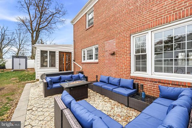 3 SAINT DAVIDS RD, Cherry Hill, NJ 08002