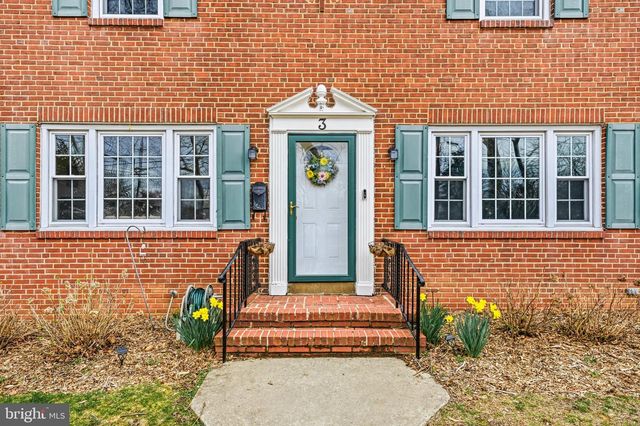 3 SAINT DAVIDS RD, Cherry Hill, NJ 08002