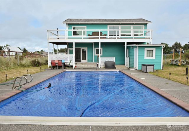 381 Ocean Shores Boulevard NW, Ocean Shores, WA 98569