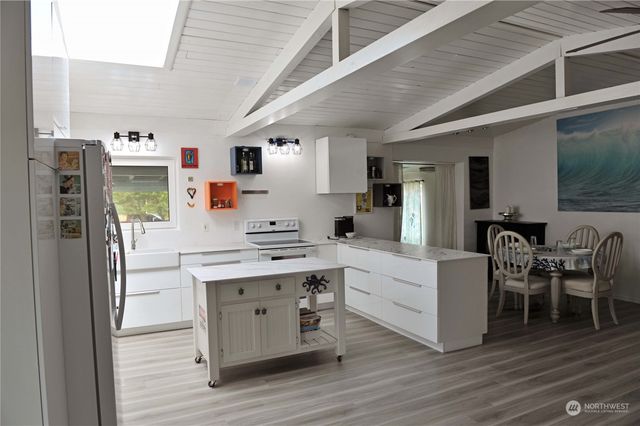 381 Ocean Shores Boulevard NW, Ocean Shores, WA 98569