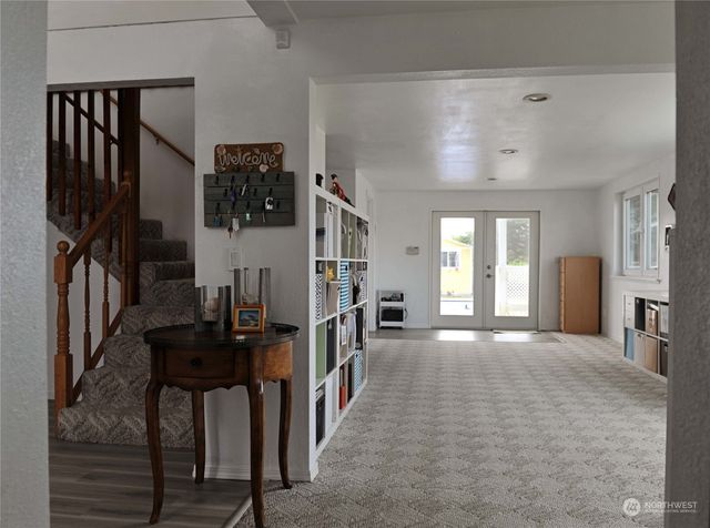 381 Ocean Shores Boulevard NW, Ocean Shores, WA 98569