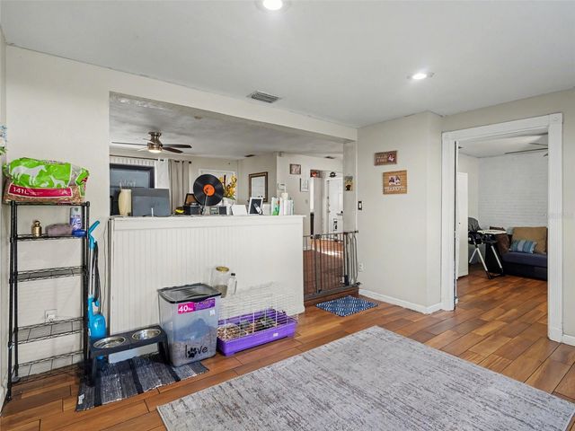 2737 JAY PLACE 4, Sarasota, FL 34235