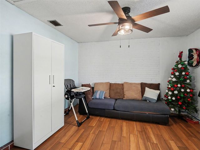 2737 JAY PLACE 4, Sarasota, FL 34235