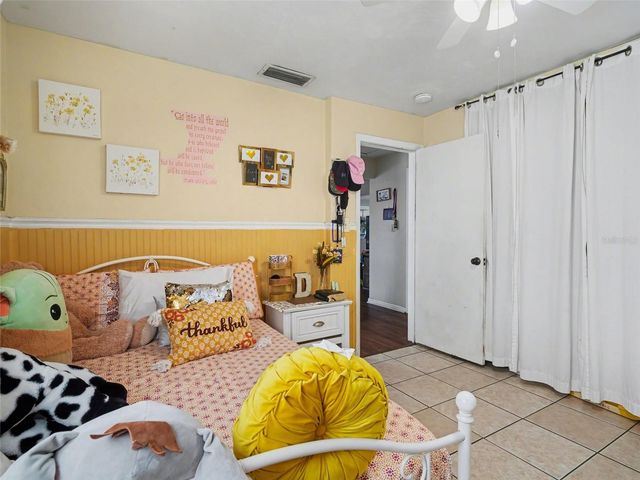 2737 JAY PLACE 4, Sarasota, FL 34235