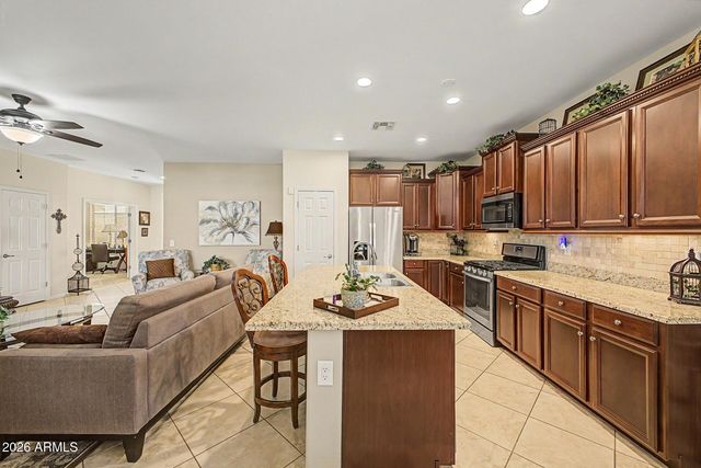 41975 W ELLINGTON Lane, Maricopa, AZ 85138
