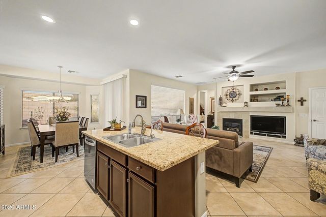 41975 W ELLINGTON Lane, Maricopa, AZ 85138