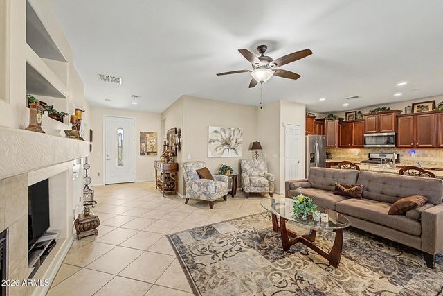 41975 W ELLINGTON Lane, Maricopa, AZ 85138