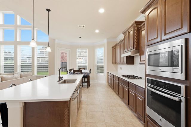 13929 North Lake Branch Lane, Houston, TX 77044