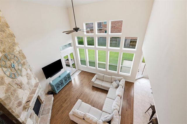 13929 North Lake Branch Lane, Houston, TX 77044