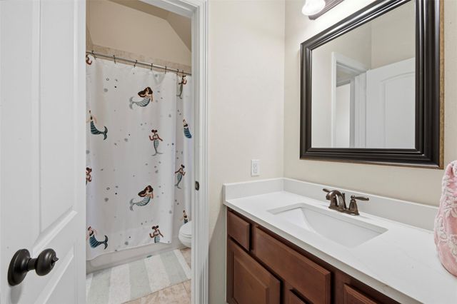13929 North Lake Branch Lane, Houston, TX 77044
