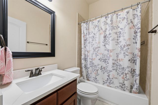 13929 North Lake Branch Lane, Houston, TX 77044