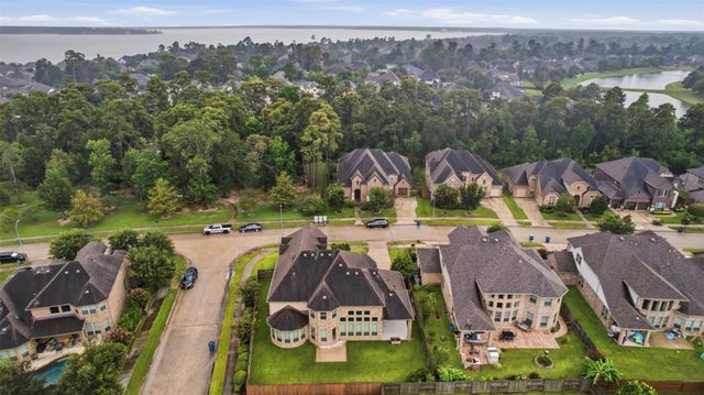 13929 North Lake Branch Lane, Houston, TX 77044