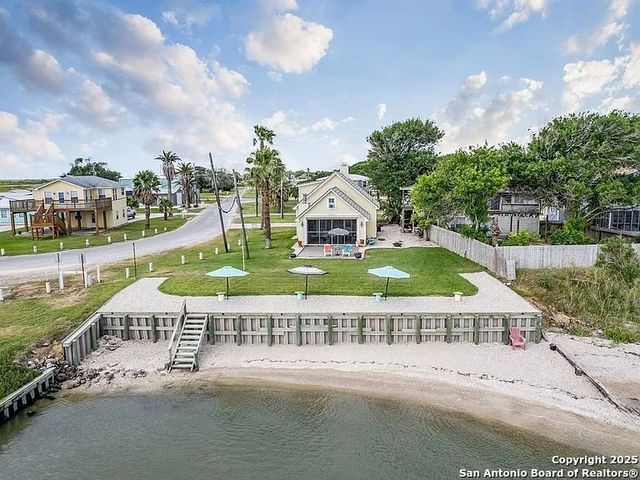 112 Wedig, Port Lavaca, TX 77979