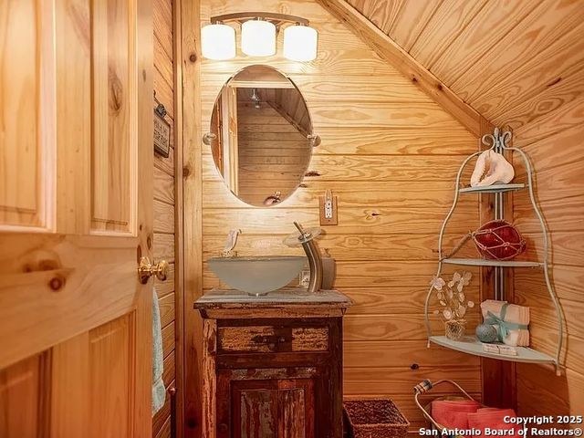 112 Wedig, Port Lavaca, TX 77979