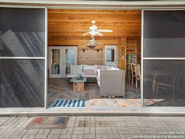 112 Wedig, Port Lavaca, TX 77979