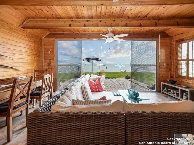 112 Wedig, Port Lavaca, TX 77979