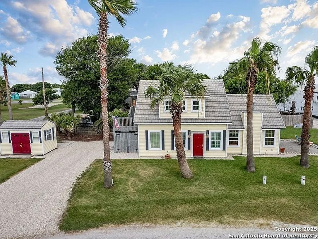 112 Wedig, Port Lavaca, TX 77979