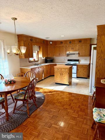 5165 GREENVILLAGE ROAD, Chambersburg, PA 17202