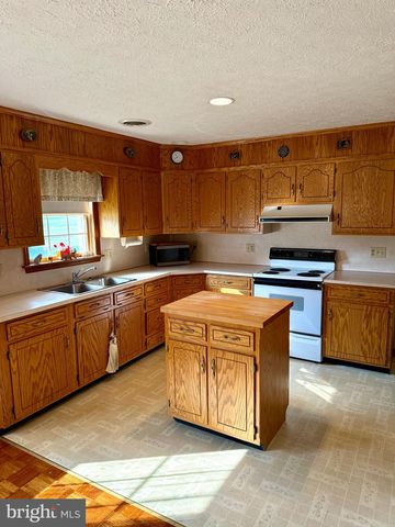 5165 GREENVILLAGE ROAD, Chambersburg, PA 17202