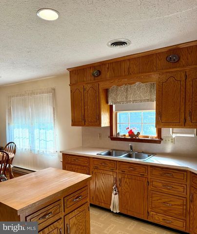 5165 GREENVILLAGE ROAD, Chambersburg, PA 17202