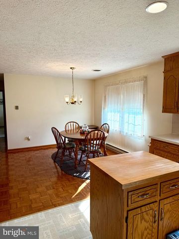 5165 GREENVILLAGE ROAD, Chambersburg, PA 17202