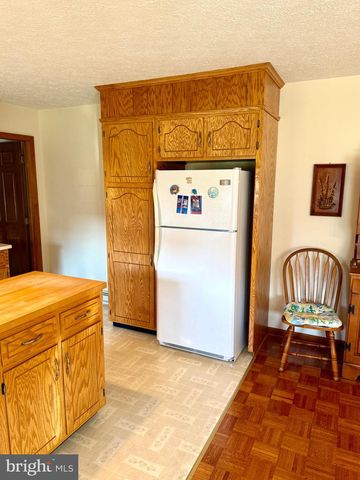 5165 GREENVILLAGE ROAD, Chambersburg, PA 17202