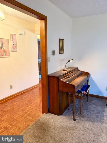 5165 GREENVILLAGE ROAD, Chambersburg, PA 17202