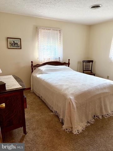 5165 GREENVILLAGE ROAD, Chambersburg, PA 17202