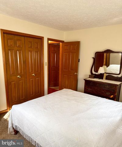 5165 GREENVILLAGE ROAD, Chambersburg, PA 17202