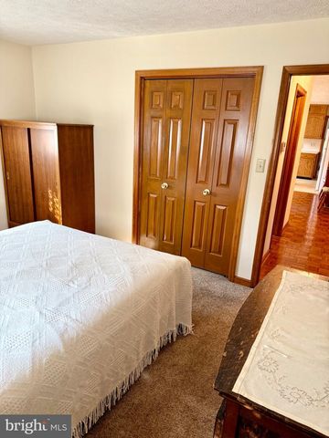5165 GREENVILLAGE ROAD, Chambersburg, PA 17202
