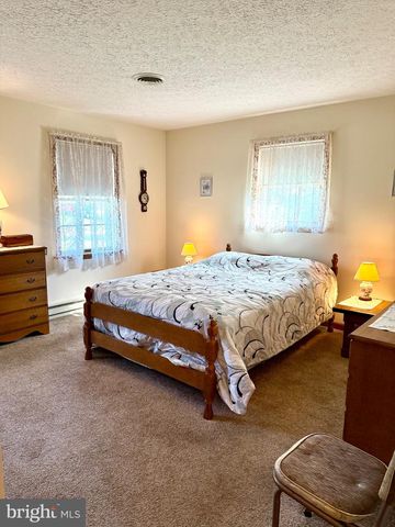 5165 GREENVILLAGE ROAD, Chambersburg, PA 17202