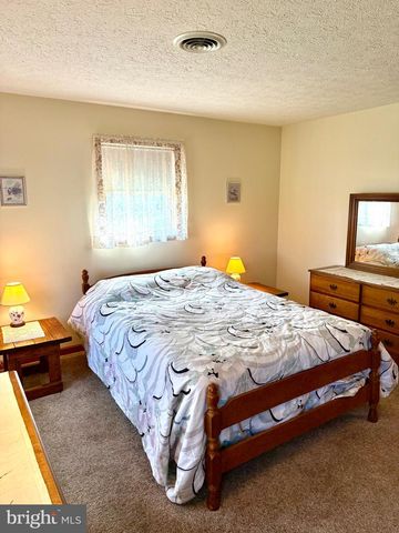 5165 GREENVILLAGE ROAD, Chambersburg, PA 17202