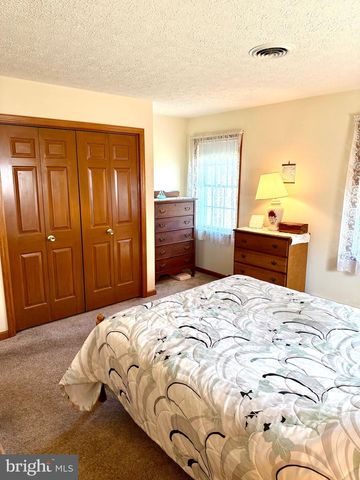 5165 GREENVILLAGE ROAD, Chambersburg, PA 17202