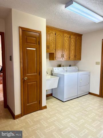5165 GREENVILLAGE ROAD, Chambersburg, PA 17202