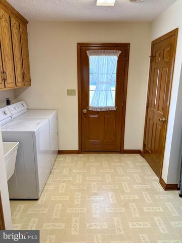 5165 GREENVILLAGE ROAD, Chambersburg, PA 17202
