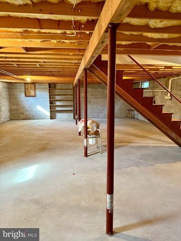 5165 GREENVILLAGE ROAD, Chambersburg, PA 17202