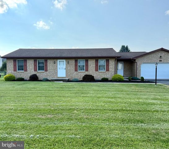 5165 GREENVILLAGE ROAD, Chambersburg, PA 17202