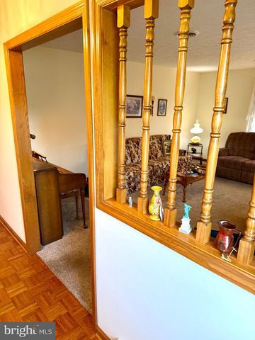5165 GREENVILLAGE ROAD, Chambersburg, PA 17202