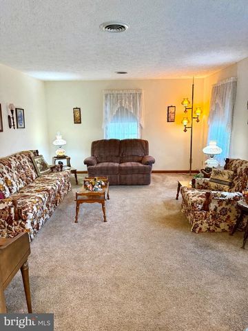 5165 GREENVILLAGE ROAD, Chambersburg, PA 17202