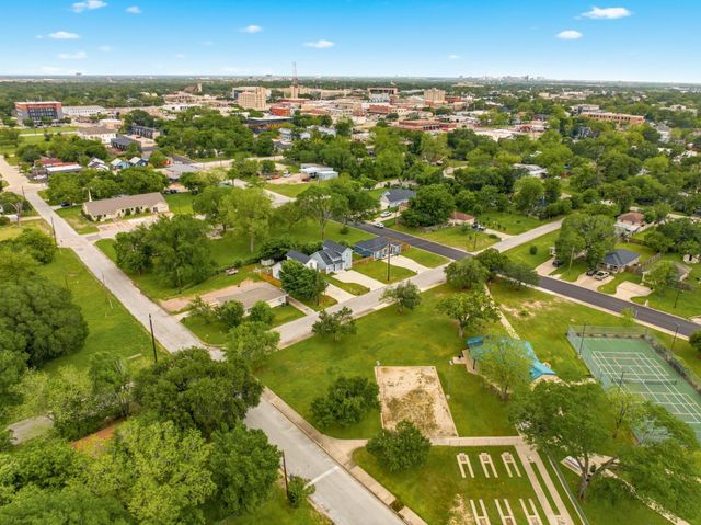 507 N Logan Avenue, Bryan, TX 77803